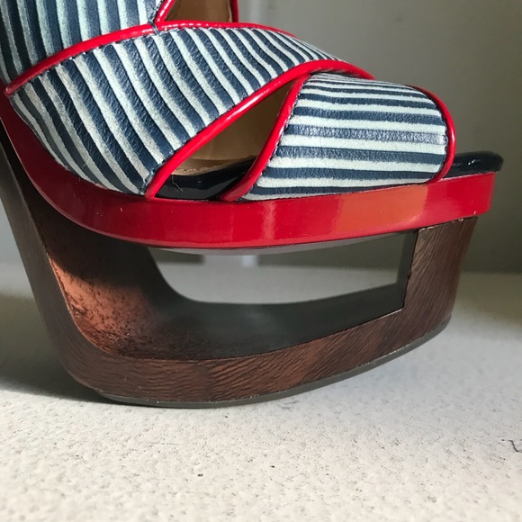 Gianni Bini “Elise” Cutout Platform Heels - Picture 12 of 13